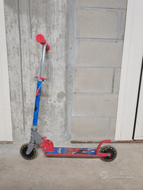 Monopattino spiderman