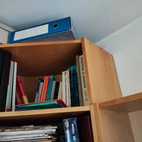 Billy IKEA sopralzo angolare (angolo vero)