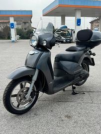 Aprilia Scarabeo 250