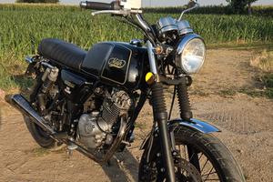mash 125 Black Seven 2017