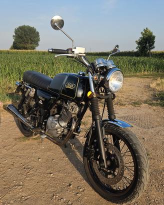 mash 125 Black Seven 2017