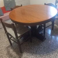 Tavolo e sedie