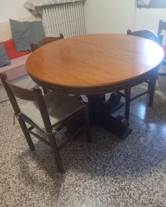 Tavolo e sedie