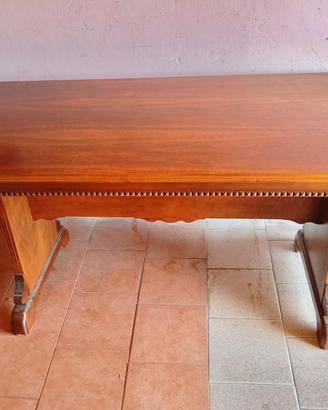 TAVOLO IN LEGNO