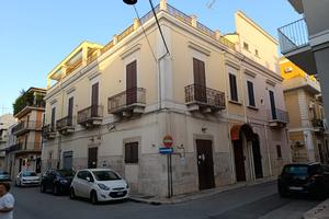 Casa indipendente composta da 2 appartamenti