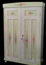 ANTICO ARMADIO DIPINTO E LACCATO RESTAURATO