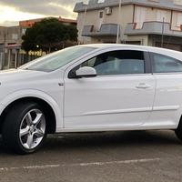 Opel astra gtc