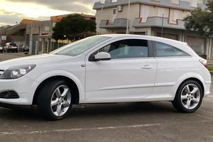 Opel astra gtc