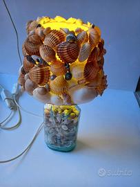Lampada da tavolo artigianale con conchiglie 🐚💡
