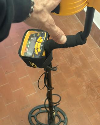 Metal detector