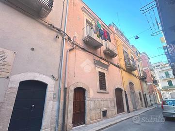 4 LOCALI A BARLETTA