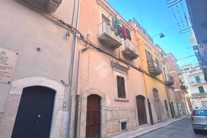 4 LOCALI A BARLETTA