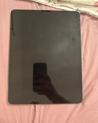 iPad Pro con cip M2 da 12.9 pollici + custodia