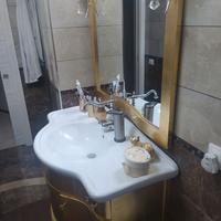 Mobile bagno con specchio foglia oro con applique 