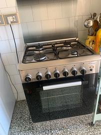 cucina a gas con forno
