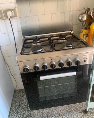 cucina a gas con forno