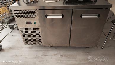 banco frigo in acciaio 