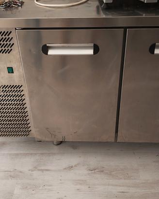 banco frigo in acciaio 