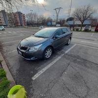 toyota avensis 20009