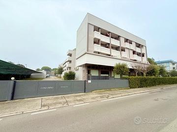 Miniappartamento ultimo piano con posto auto