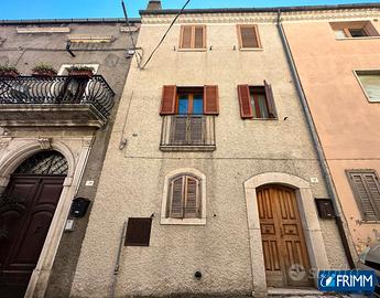 Casa cielo-terra con giardino e garage - Oratino