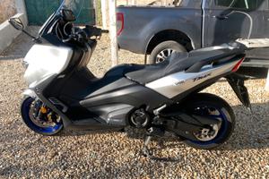 Yamaha TMax sport edition