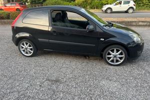 Ford Fiesta 1.2 16V 5p. Ghia