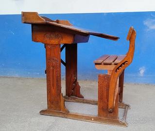 Banco di scuola in legno
