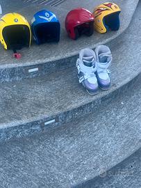 Stock scarponi e caschi bambini/ragazzi