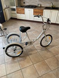 Triciclo per anziani