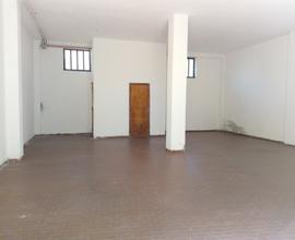 Quartu Centro Ampio Deposito Con 2 Serrande