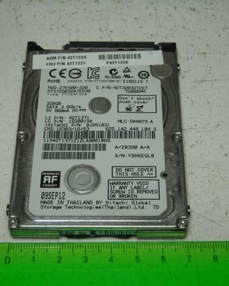 Hard disc SATA 320GB HITACHI  P/N: 0J26103