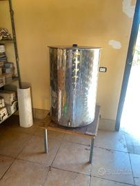 Conenitore per olio in acciaio inox 200 litri