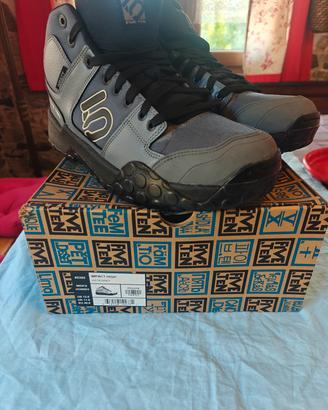 Ribasso...scarpe MTB FiveTen Impact High grey 