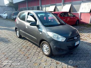 Hyundai  i10  2012