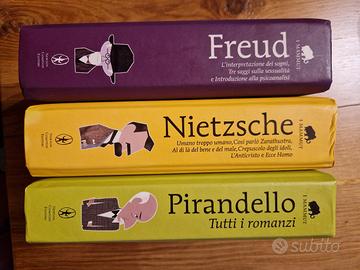 volumi i mammut Freud, Nietzsche e Pirandello.
