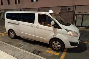 Ford  custom   turneo 9 posti