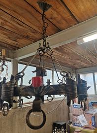 Lampadario per taverna.  