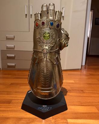 Collezione Marvel Movie Museum + Gauntlet DeAgo