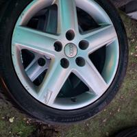 Treno cerchi con gomme Audi VW