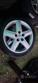 Treno cerchi con gomme Audi VW