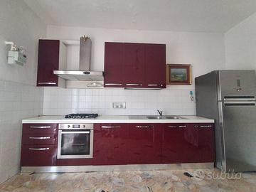 CUCINA perfetta con frigo