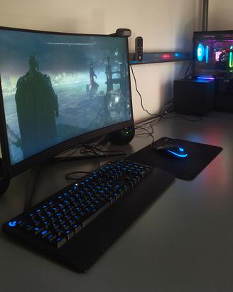 PC gaming con periferiche 