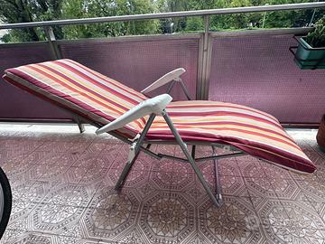 Poltrona a sdraio imbottita reclinabile