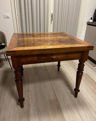 Tavolo tedesco allungabile in legno massello