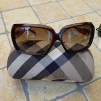 occhiali da sole Burberry 