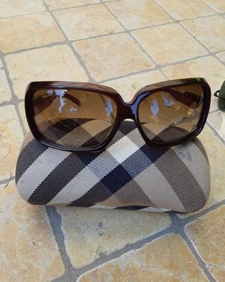 occhiali da sole Burberry 