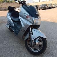 Suzuki burgman 250cc scooter 2001