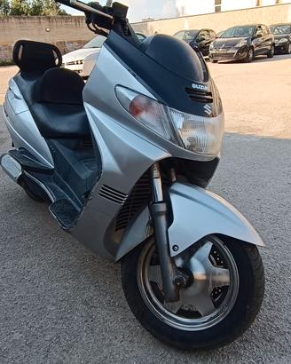 Suzuki burgman 250cc scooter 2001
