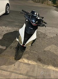 Scuter SR